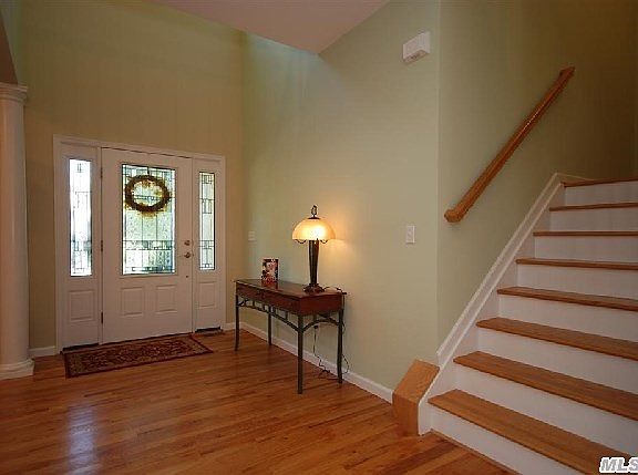 3rd image of 5 Davis Ct