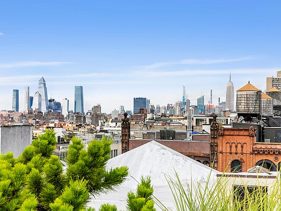 3rd image of 43 Wooster St Penthouse W