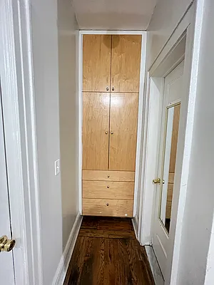 Rented by Olympic CIty Real Estate | media 8