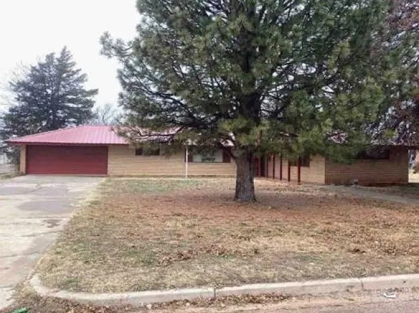315 S Madden St, Shamrock, TX 79079