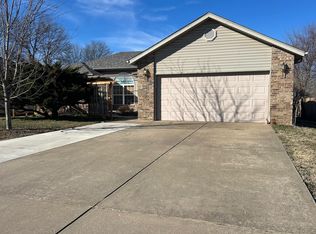4905 W Kingsbury Street, Springfield, MO 65802