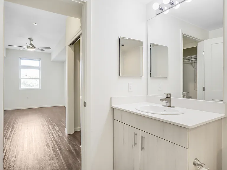 Unit 204 has exact layout as 206 "Rail Runner" (Called "Red River" in virtual tour)
