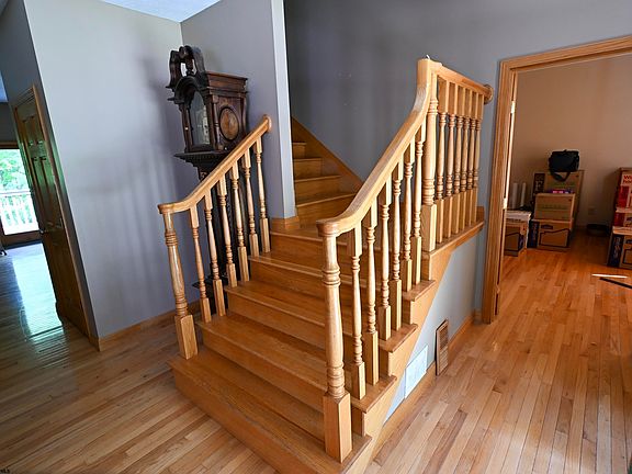3rd image of 308 Dove Dr