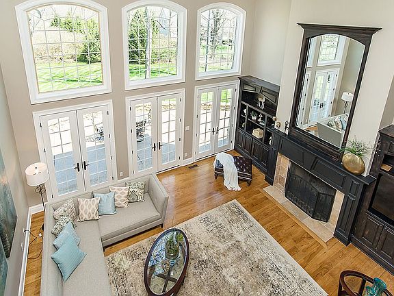 4th image of 2990 Belle Maison Dr