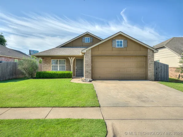 4042 W 105th St S, Jenks, OK 74037