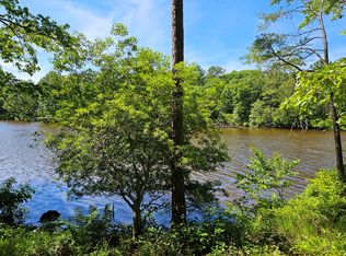 12 Greenwood Beach Rd, Heathsville, VA 22473