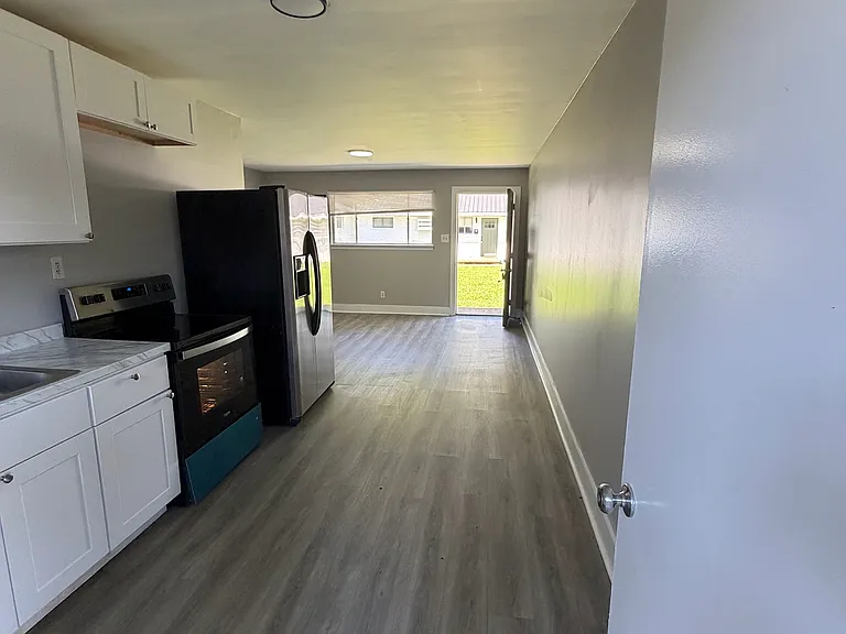 45 Scruggs St #E — Photo 9
