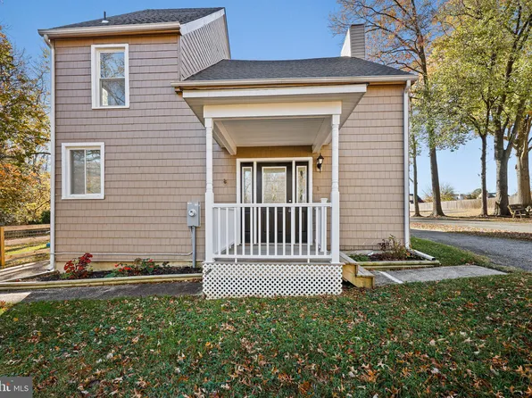 1825 Clearwood Rd, Parkville, MD 21234