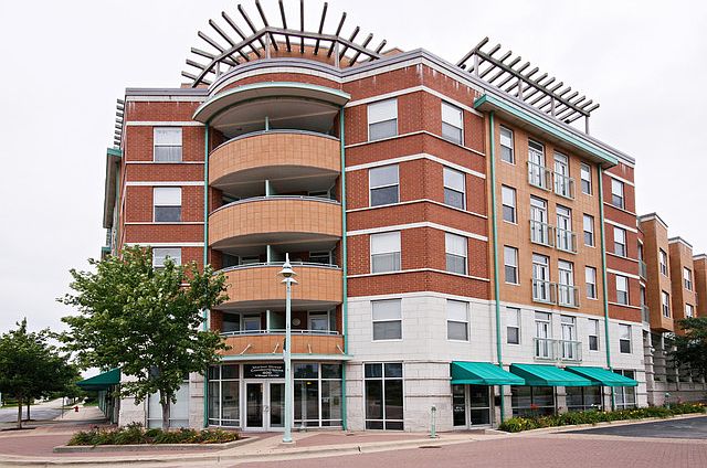 1st image of 400 Village Cir #Penthouse 1