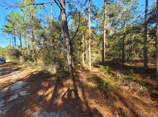 10 English Holly Ln, Defuniak Springs, FL 32433
