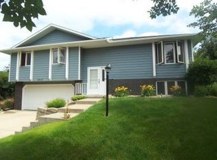4413 46th Street Ct, Sioux City, IA 51108