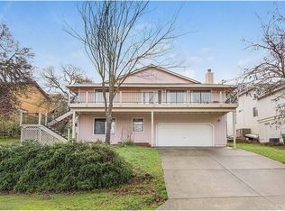 17492 Meadow View Dr, Hidden Valley Lake, CA