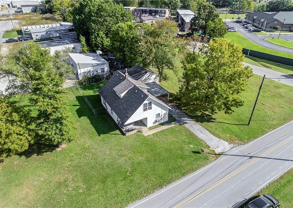 1st image of 722 Oak Ave