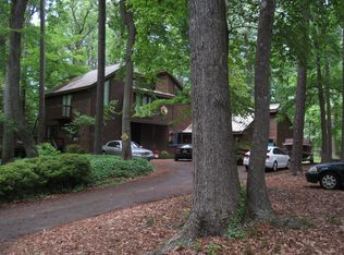 1956 Wolfsnare Rd, Virginia Beach, VA 23454