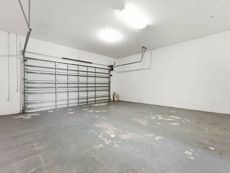 9025 Laureate Blvd — Photo 7