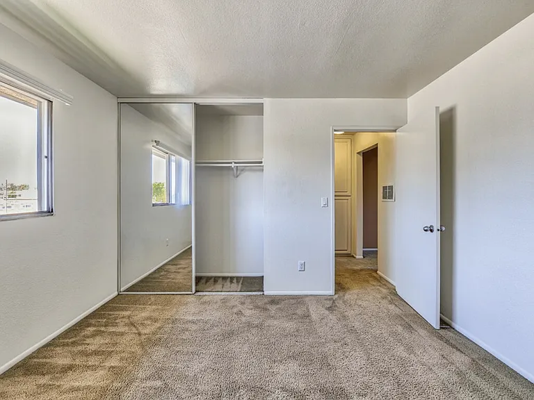 2043 Charle St — Photo 11
