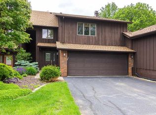 6401 Utica Ridge Rd UNIT 6, Davenport, IA 52807