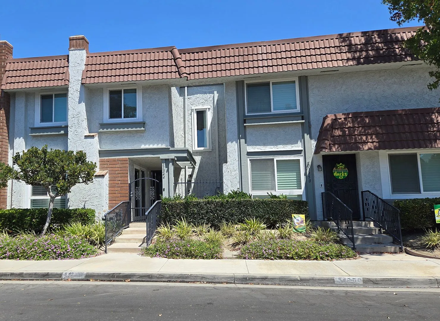 Cypress 3 Bed, 2.5 Bath Townhouse for Lease - $3,695 - 2 Car Garage — Photo 2