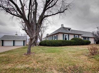 2102 Melview Rd, Quincy, IL 62305