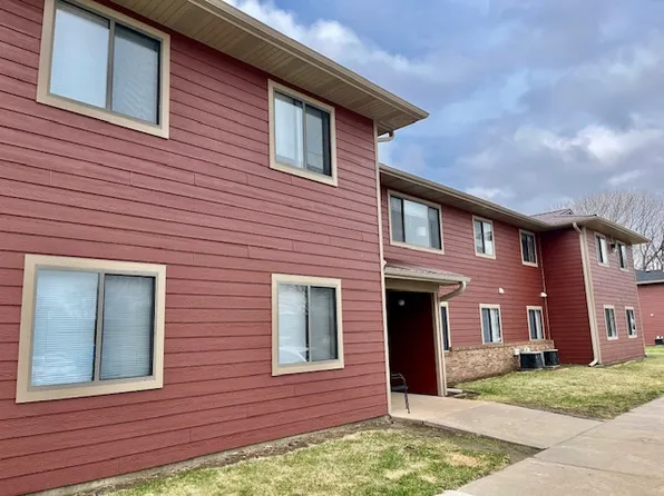 1002 Elm St, Vermillion, SD