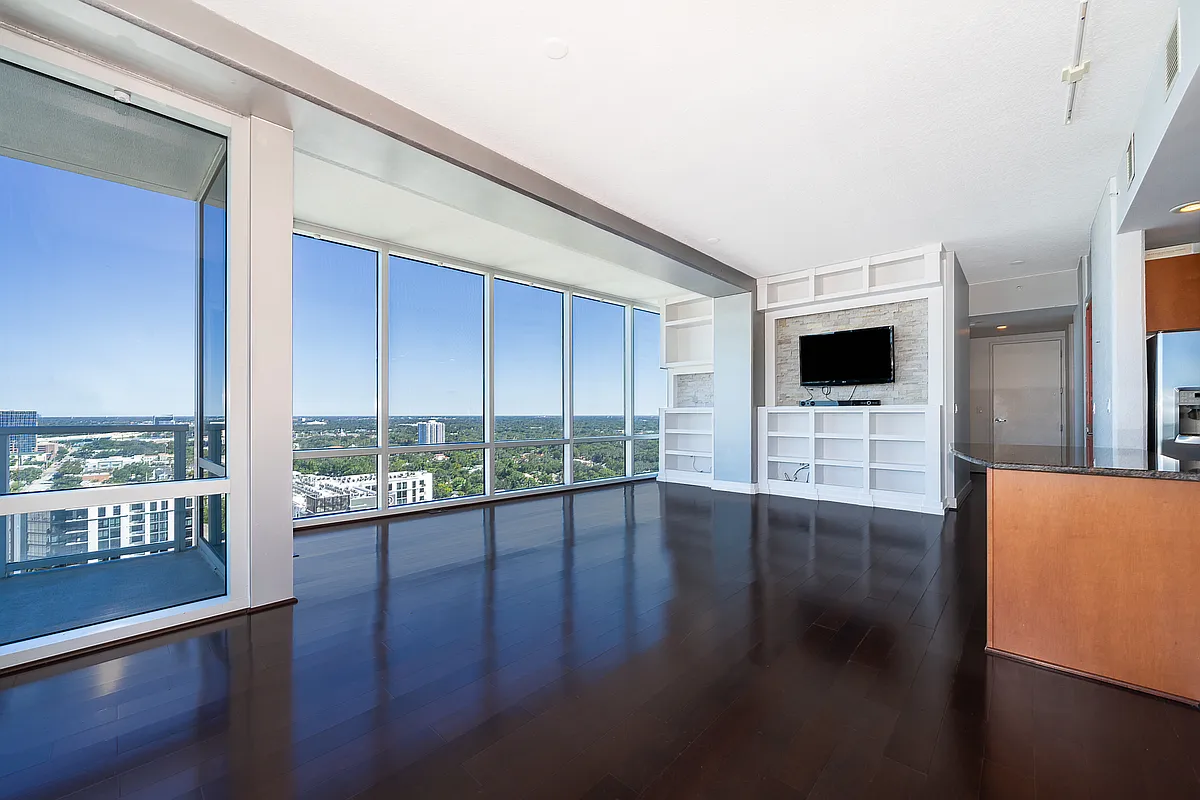 Building Photo - 150 E Robinson St #2112