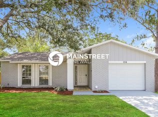 1114 Park St, Seffner, FL 33584