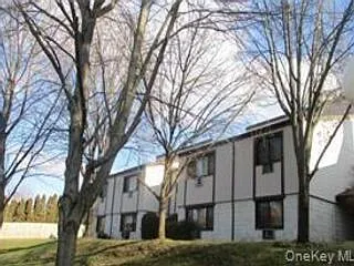 97 Richmond Blvd #3A