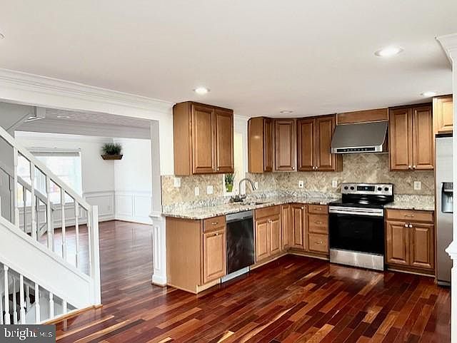 1st image of 5572 Glasgow Woods Ct