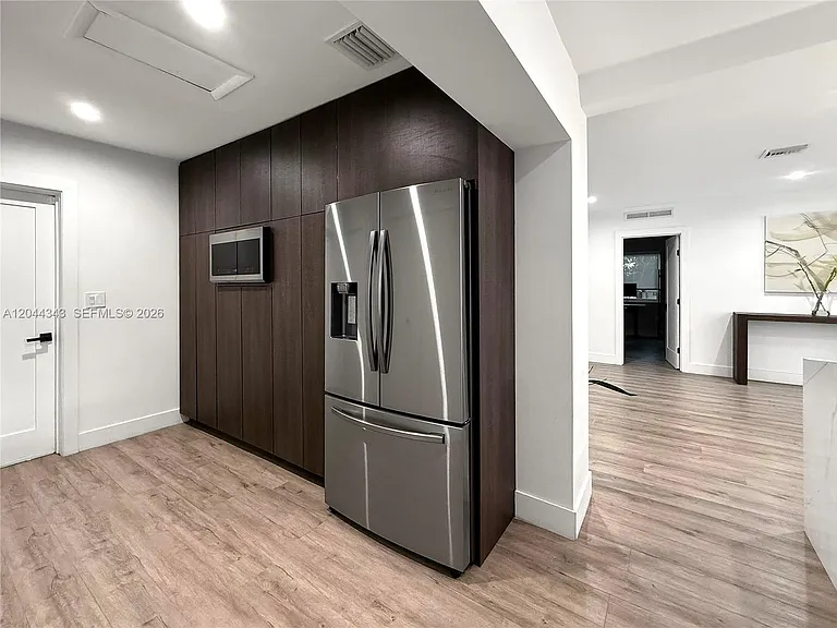 9008 Emerson Ave — Photo 12