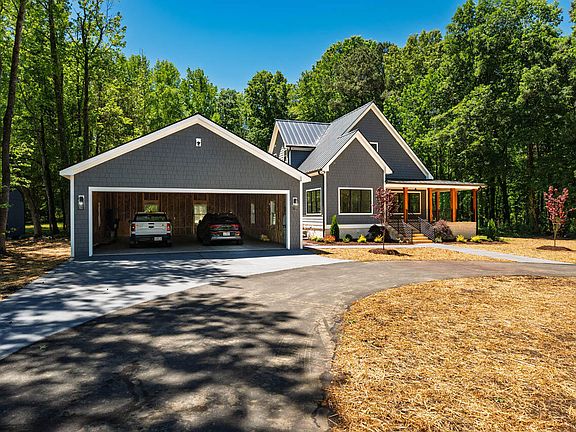 2nd image of 3815 Blakely Way