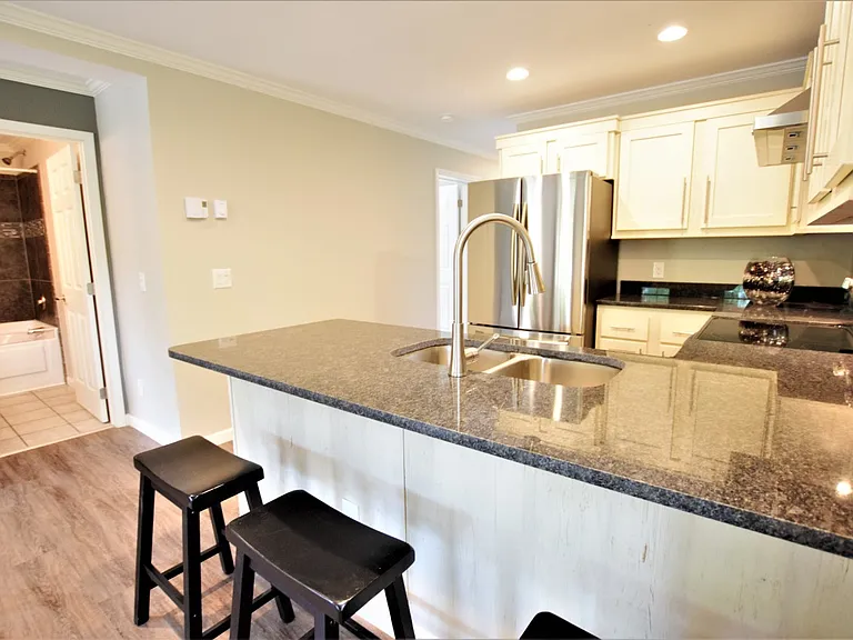 607 S Aurora St #3-2 — Photo 5