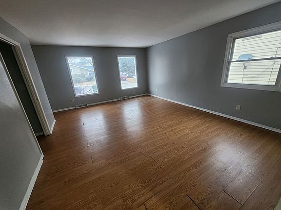 2nd image of 8611-8613 W Greenbrook Dr #8611