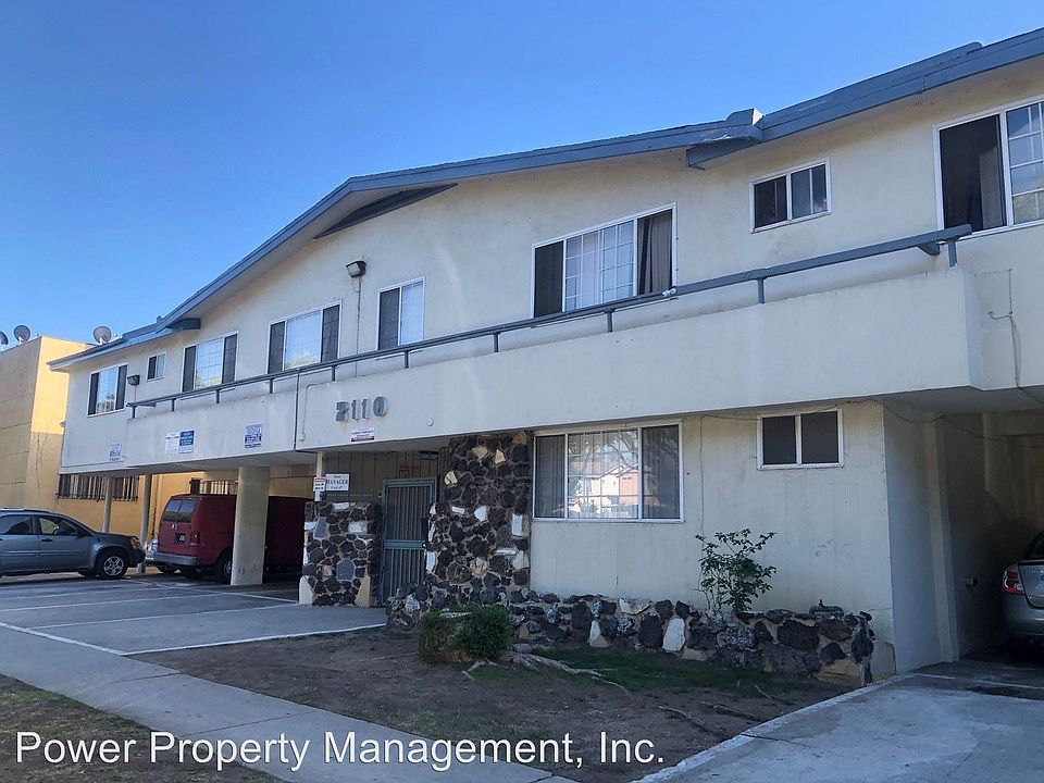 2nd image of 2110 W El Segundo Blvd #4