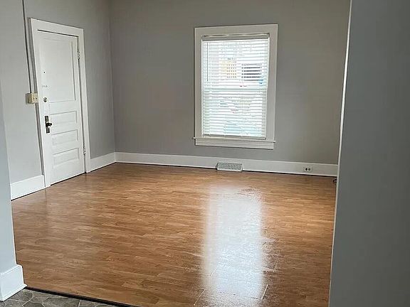 3rd image of 930 Nagold St NW