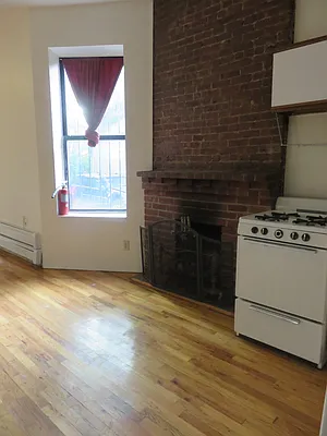 Rented by Space Real Estate | media 18