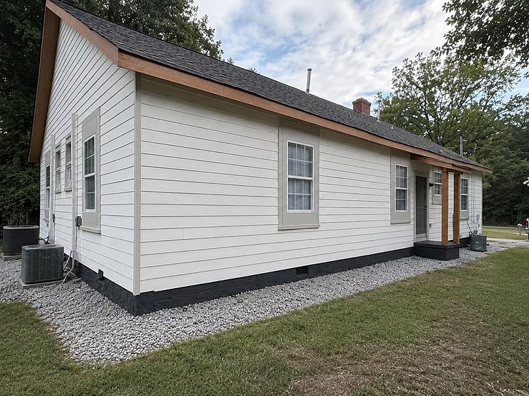 313 W Chappell St — Photo 18