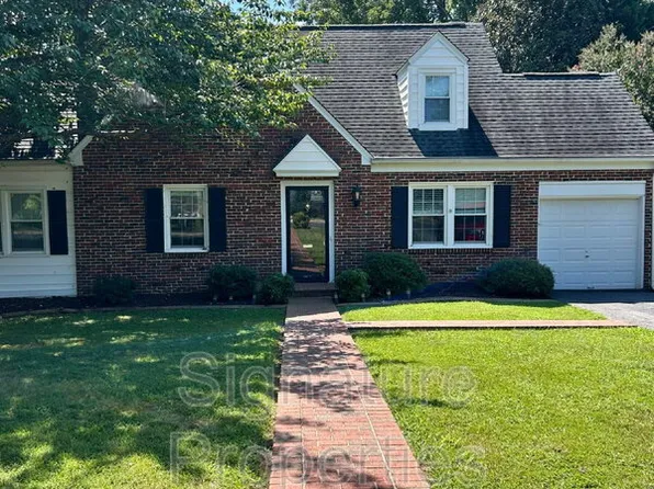 1106 Cherokee Ct, Martinsville, VA 24112