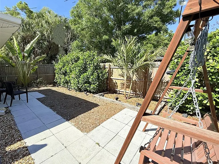 828 S Tuttle Ave #B — Photo 23