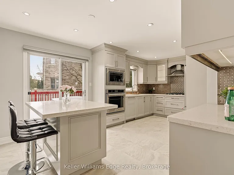 6760 Dillingwood Dr — Photo 11