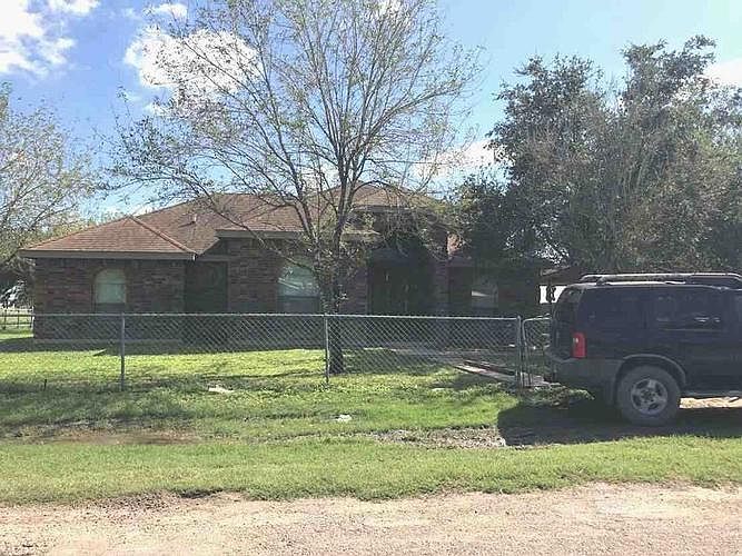1st image of 300 Palmview Dr