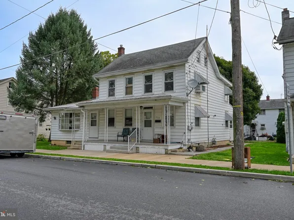 528 S Railroad St, Myerstown, PA 17067