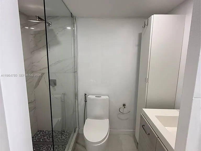 1825 S Ocean Dr #305 — Photo 21