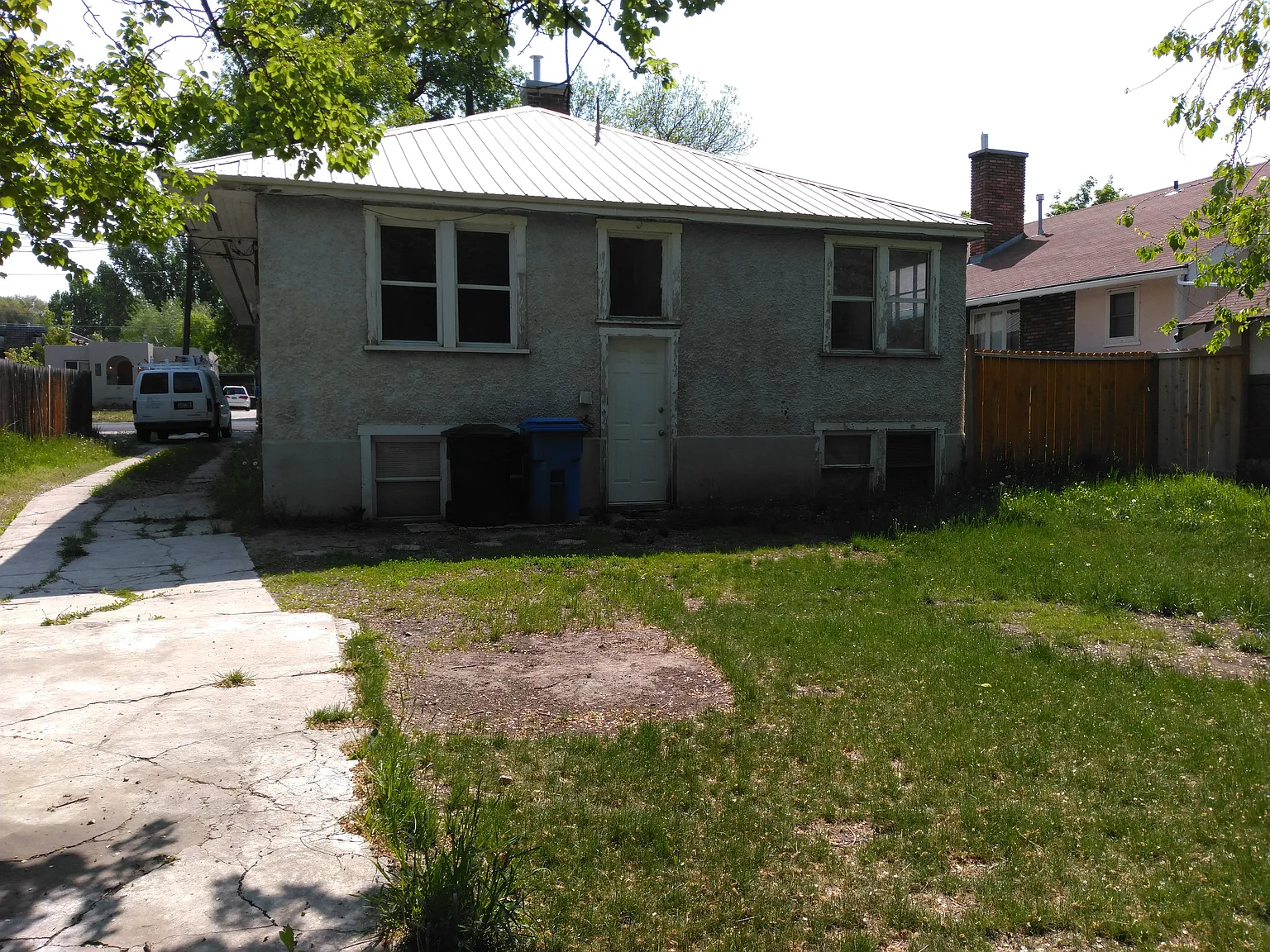 6 bed, 2800 sqft, $1,650 — Photo 3