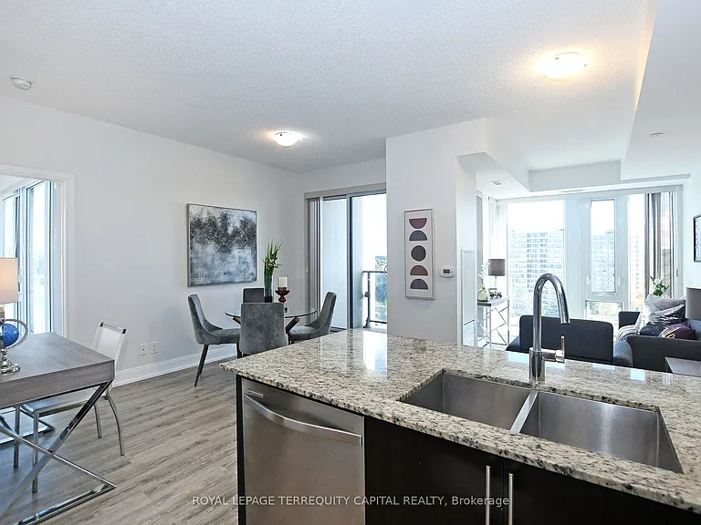 9608 Yonge St #1011 — Photo 8