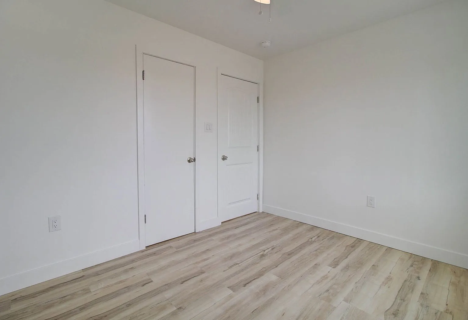 3 bed, 1.0 bath, 1170 sqft, $1,750 — Photo 2