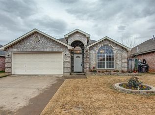 9053 Brushy Creek Trl, Fort Worth, TX 76118