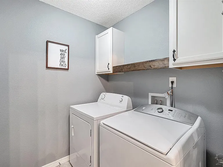 4658 Canter Row — Photo 13