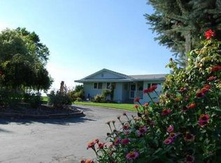 25 Paradise Dr, Burbank, WA 99323
