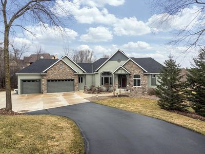 23355 Woodland Ridge Dr, Lakeville, MN, 55044