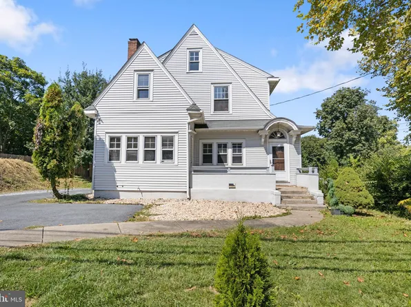 1727 New Holland Pike, Lancaster, PA 17601